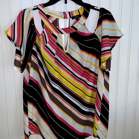 AUW Tops - 🌴 AUW Colorful Cropped Style Top